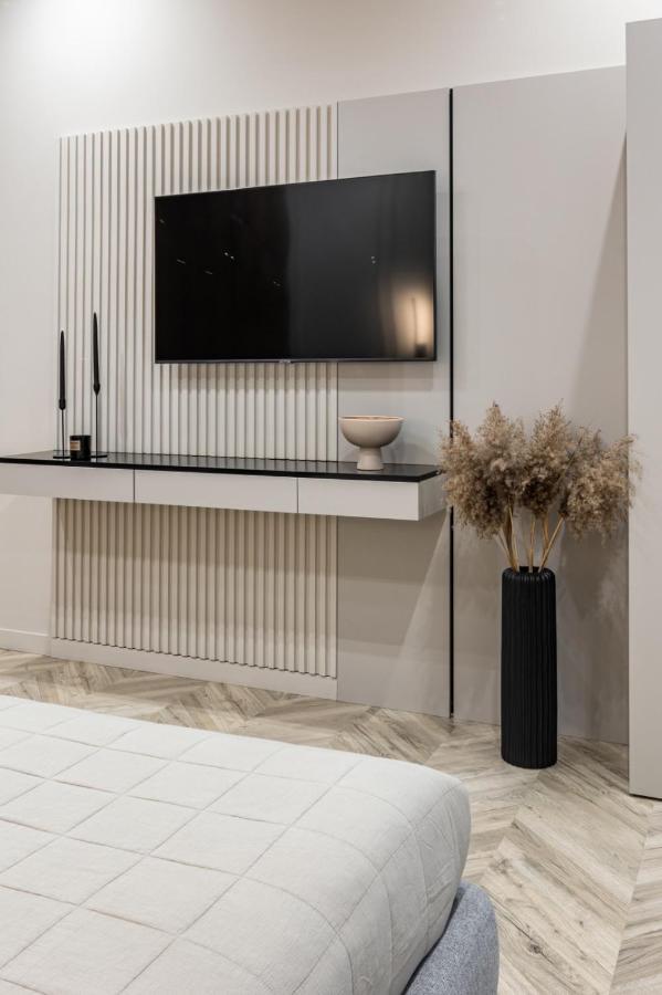 Apartment On Kulisha 28 Lviv Ngoại thất bức ảnh