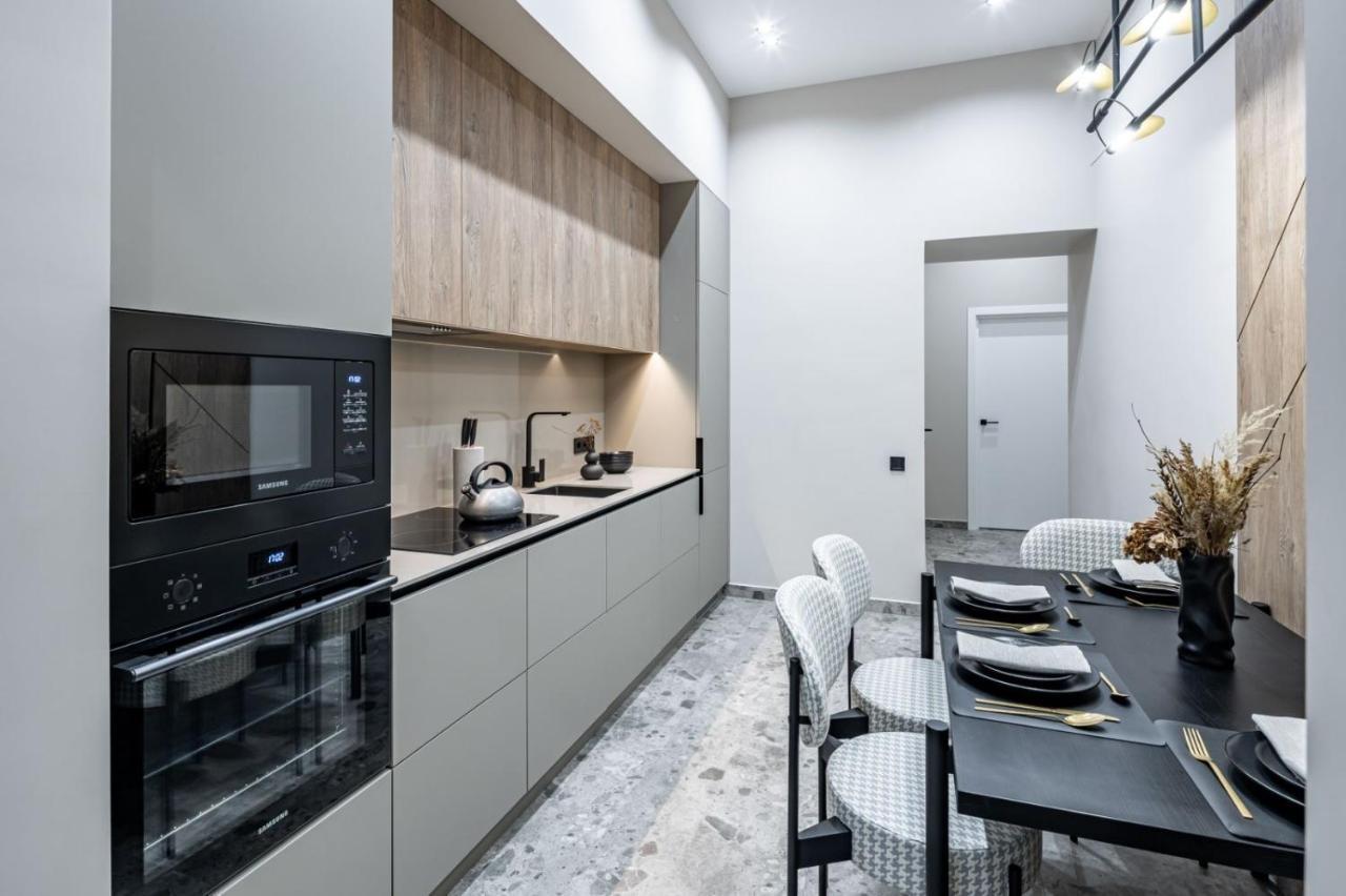 Apartment On Kulisha 28 Lviv Ngoại thất bức ảnh