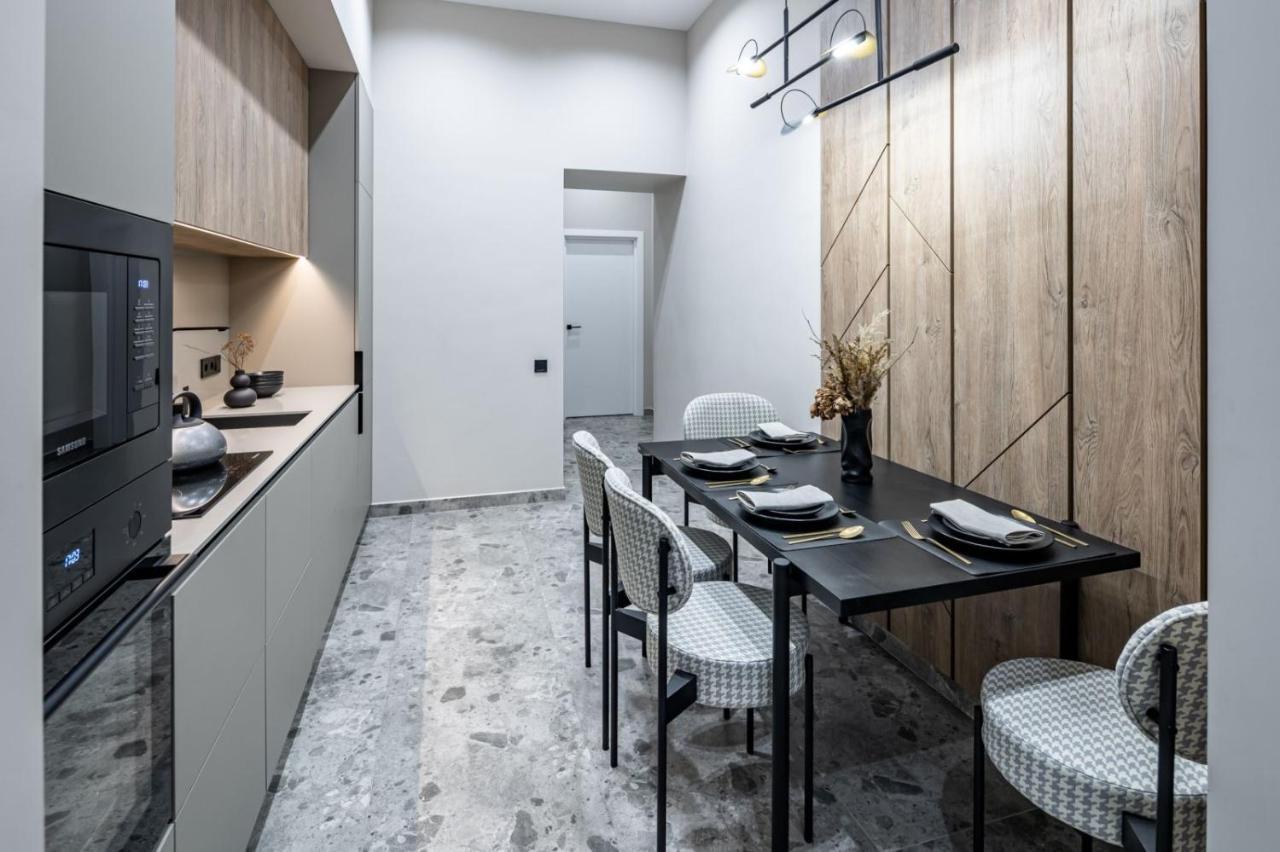 Apartment On Kulisha 28 Lviv Ngoại thất bức ảnh