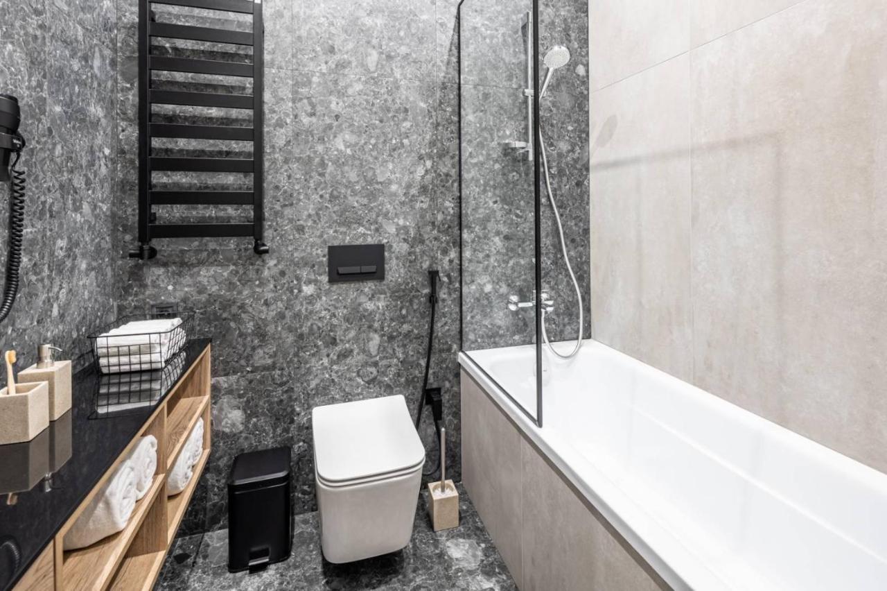 Apartment On Kulisha 28 Lviv Ngoại thất bức ảnh