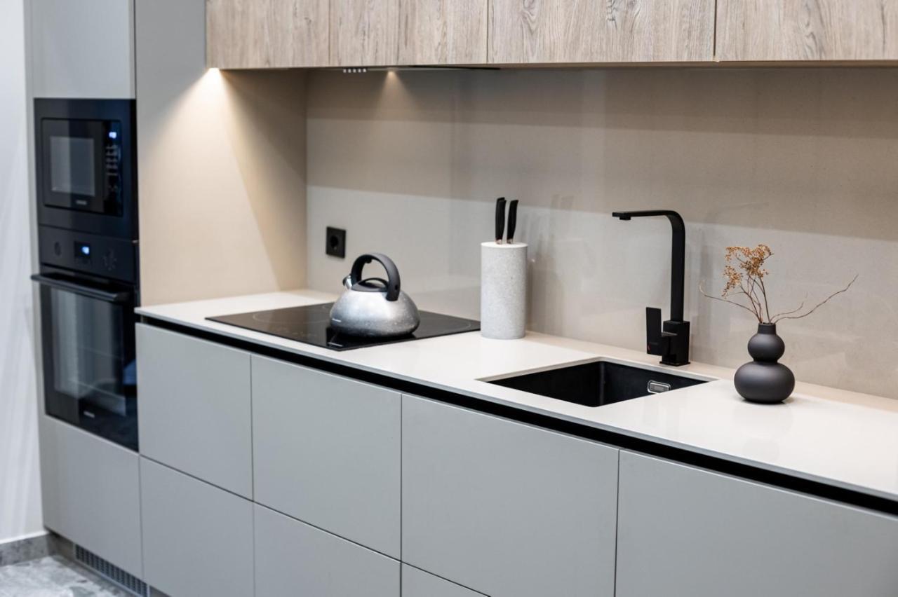 Apartment On Kulisha 28 Lviv Ngoại thất bức ảnh